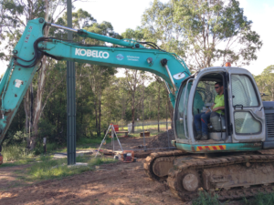 13.5t Excavator and operator